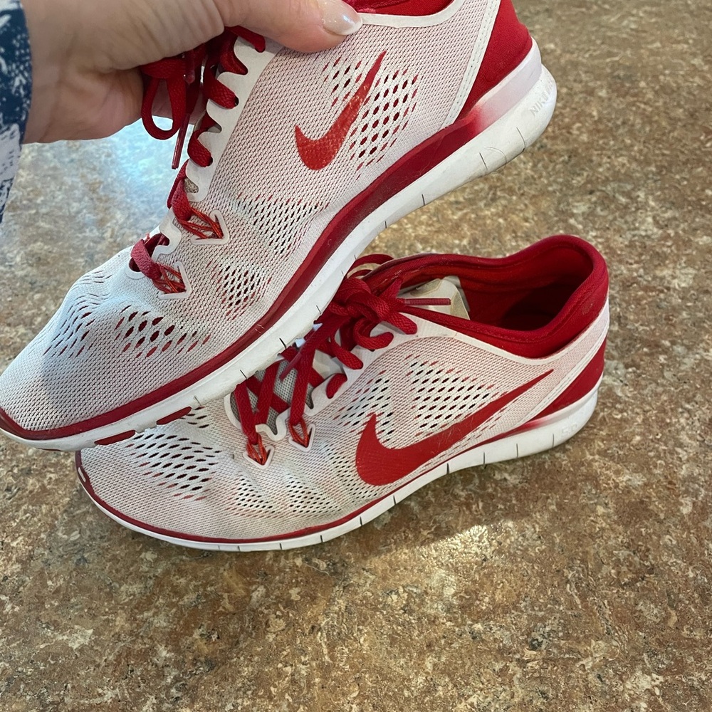 Nike Women's Red and White Athletic Shoes
